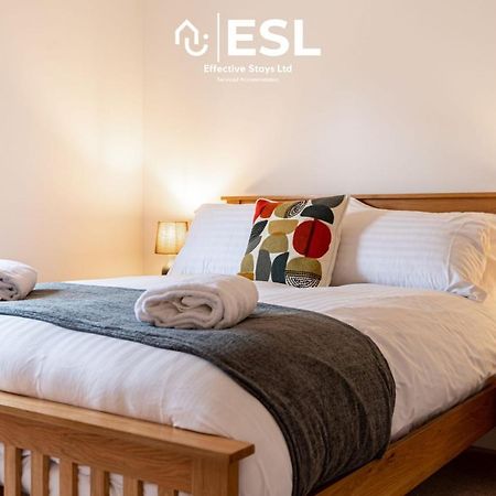 2 Bedroom Terrace Cottage, Parking, 5 Minutes Drive To Royal Shrewsbury Hospital Esterno foto